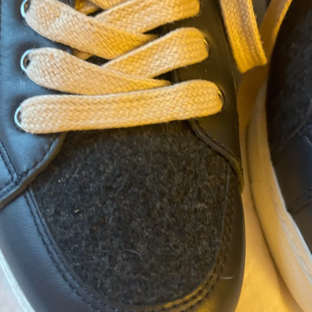 Coach EUC  gray sneaker/booties size 7 - Picture 3 of 11